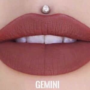 Jeffrey Star mini velour lip gloss 👄